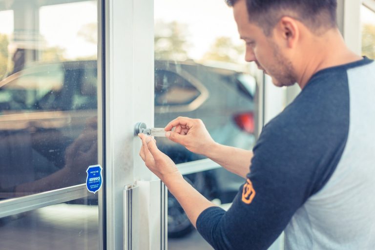 How 24-Hour Mobile Locksmith Services Can Help You in an Emergency